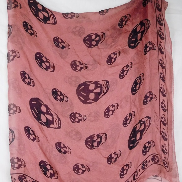 Alexander McQueen Accessories - Alexander Mcqueen scarf